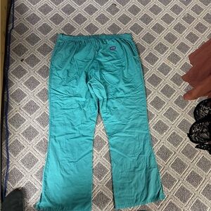 Vibrant Teal Women’s Scrub Pants